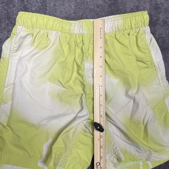 Urban Outfitters Mens Medium Graffiti Print Green White Unlined Board Shorts 5" - Picture 7 of 8